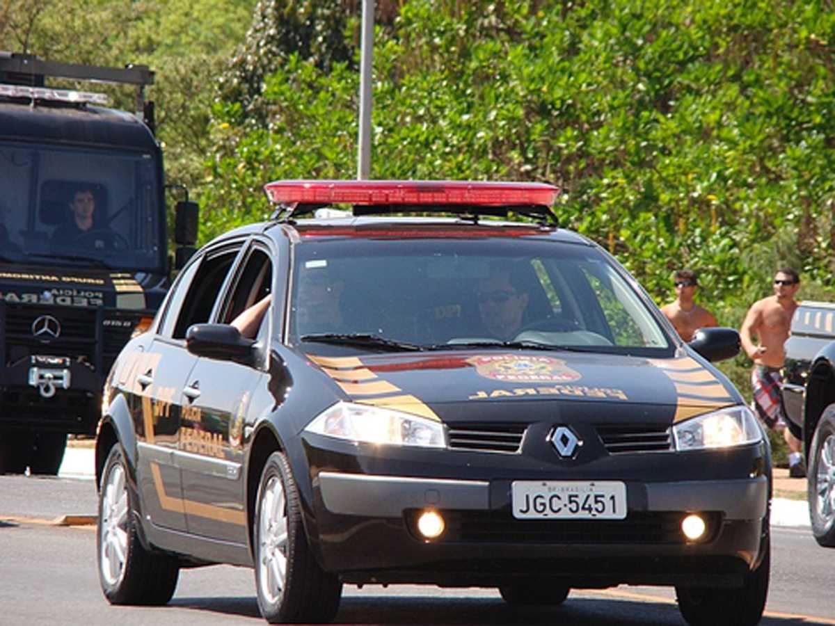 ब्राज़ील में इमारत ढहने से तीन की मौत, 10 लापता